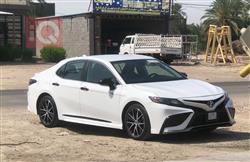 تۆیۆتا کامری